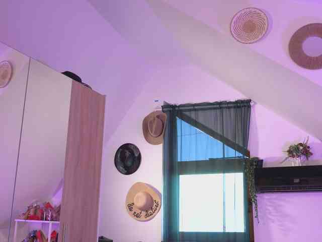 VixenIvy webcam