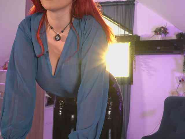 VixenIvy webcam