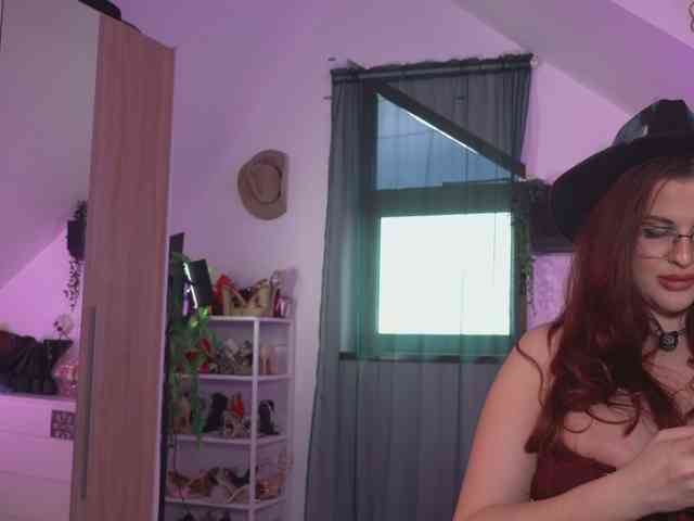 VixenIvy webcam