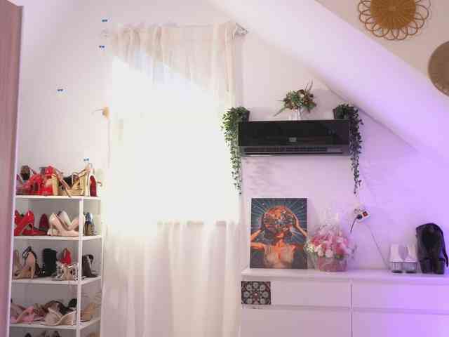VixenIvy webcam