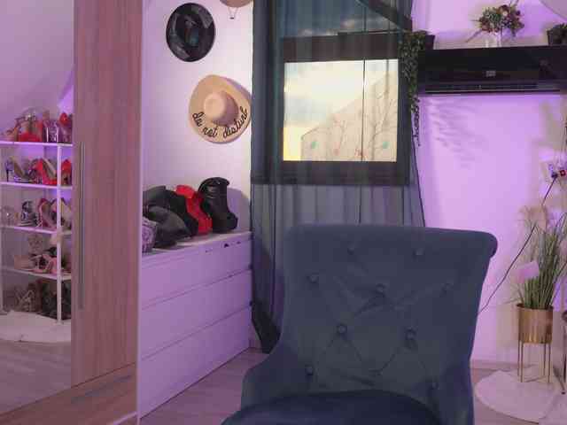VixenIvy webcam