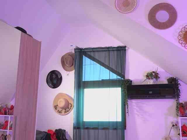 VixenIvy webcam