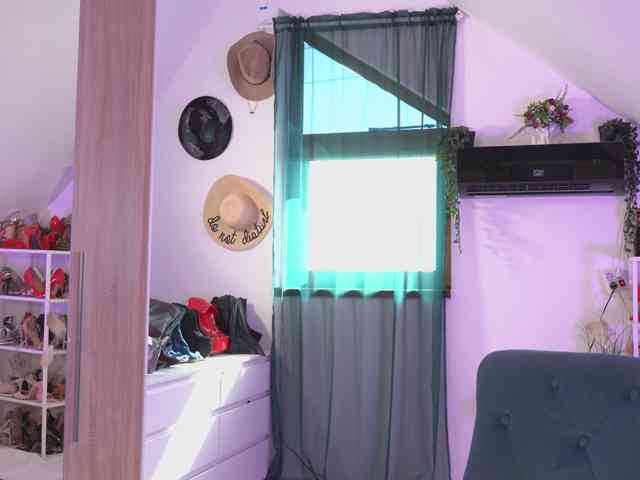 VixenIvy webcam