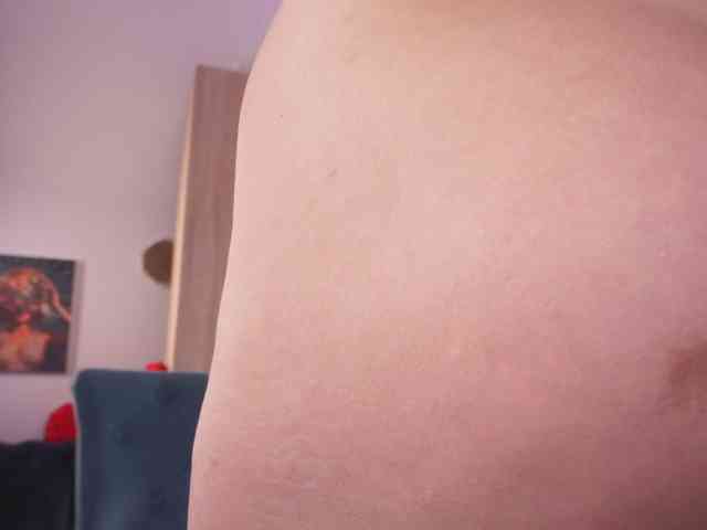 VixenIvy webcam