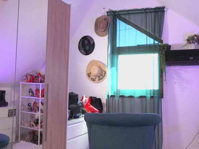 VixenIvy webcam
