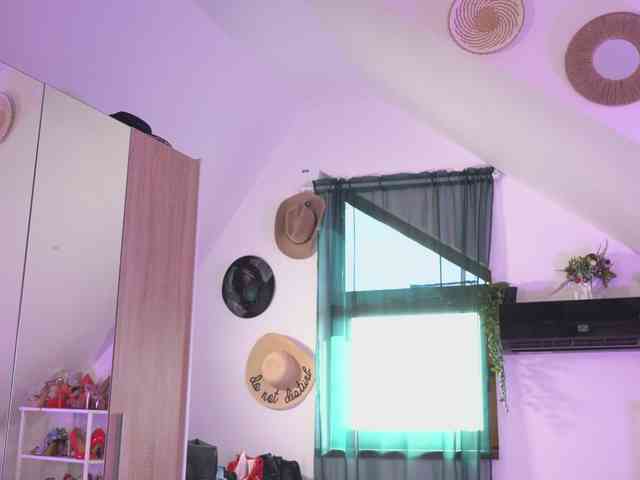 VixenIvy webcam