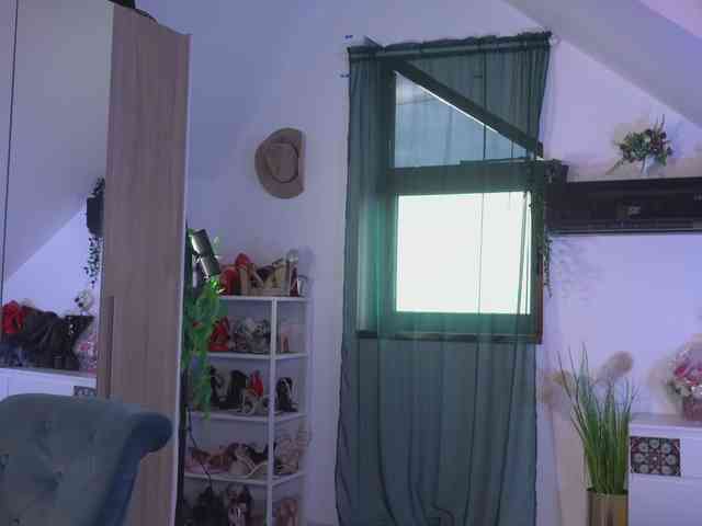 VixenIvy webcam