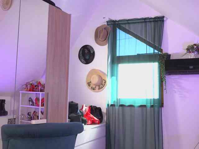 VixenIvy webcam