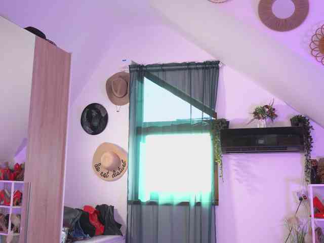 VixenIvy webcam