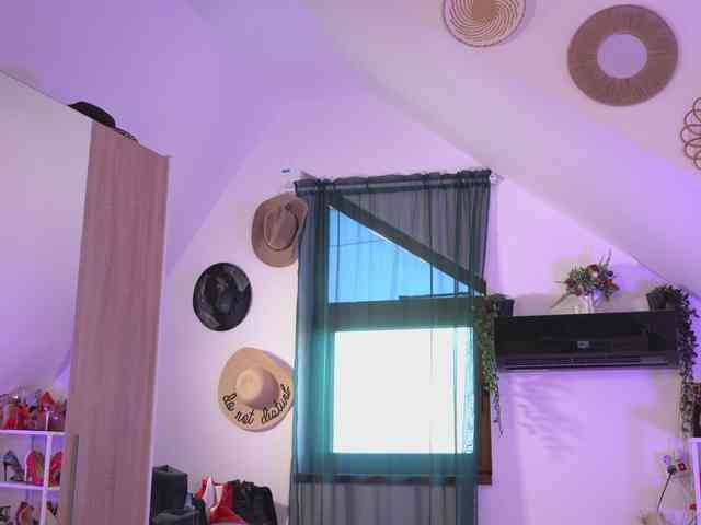 VixenIvy webcam