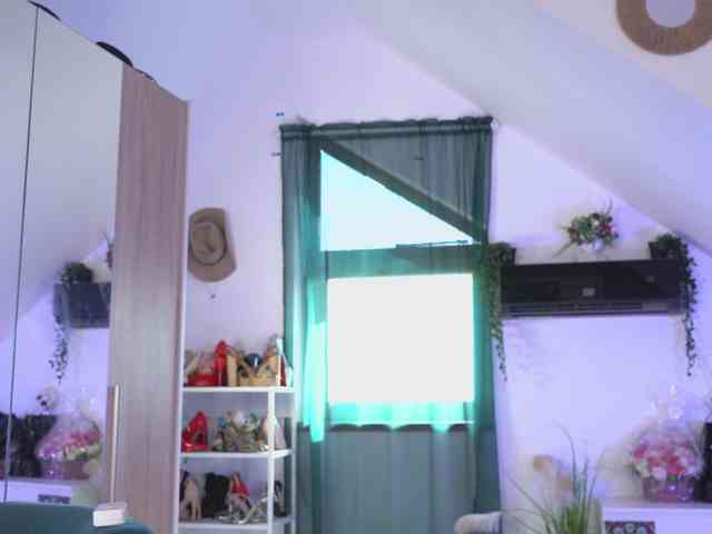 VixenIvy webcam
