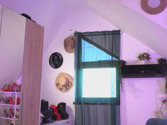 VixenIvy webcam