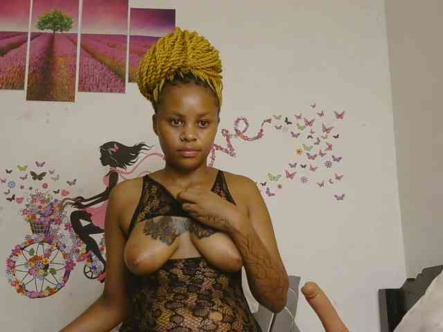 ChillyAngels Live Webcam on BongaCams