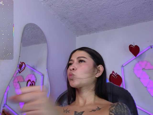 MiaAdams live webcam show