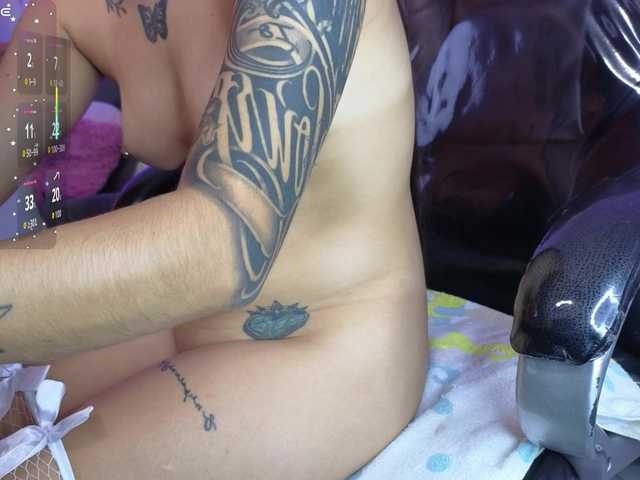 MiaAdams live webcam show