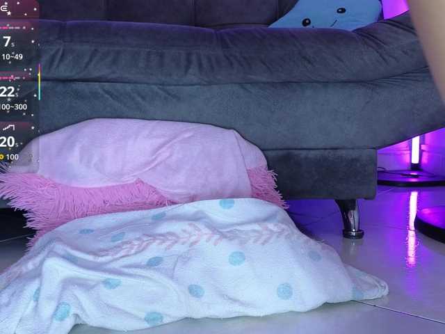 MiaAdams live webcam show