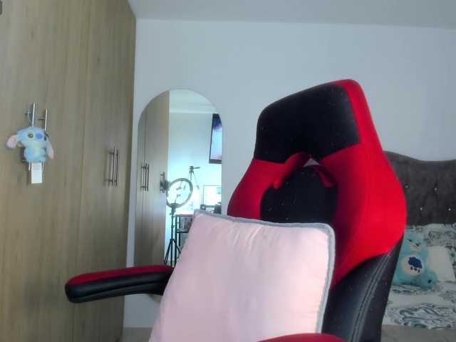 miaadams's BongaCams show and profile