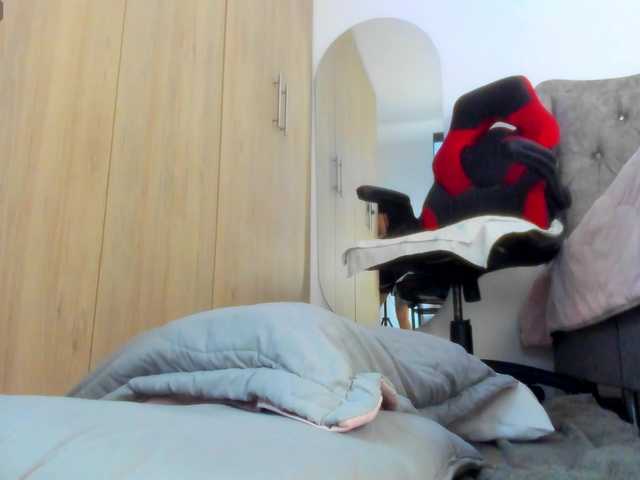 MiaAdams live cam on BongaCams