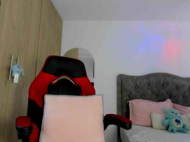 MiaAdams