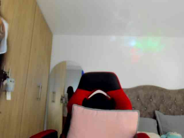 MiaAdams webcam
