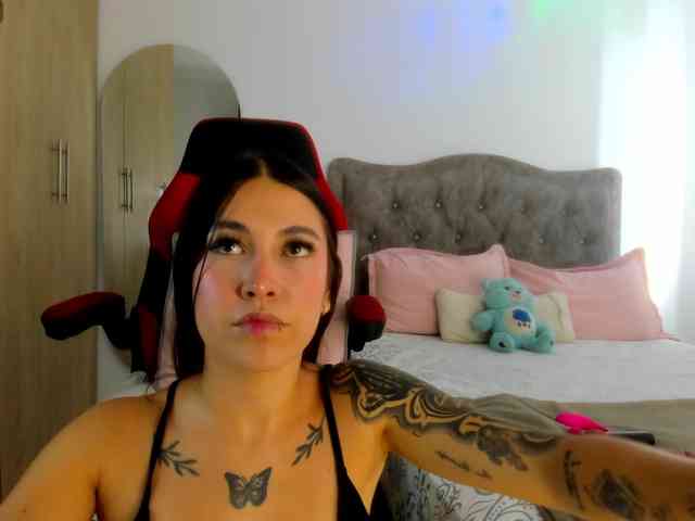 MiaAdams