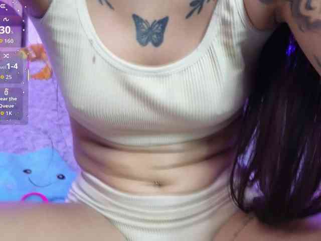 MiaAdams webcam