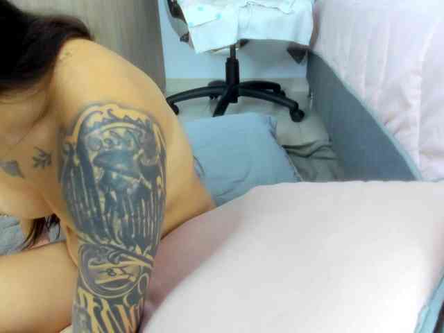 MiaAdams webcam
