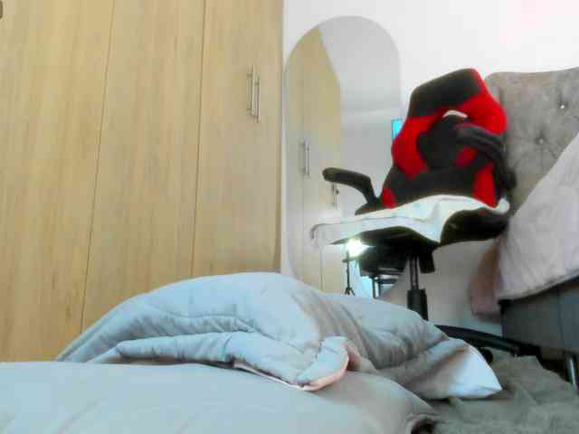 MiaAdams