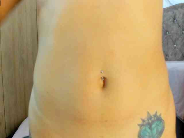 MiaAdams webcam