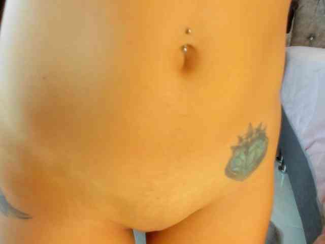 MiaAdams webcam