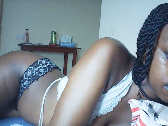 Malaika-Nior's BongaCams show and profile