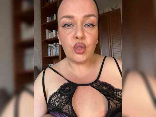 KatyushaBelly webcam