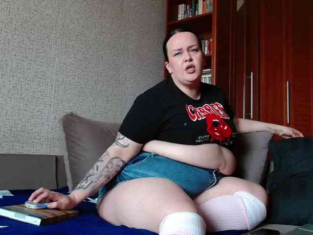 KatyushaBelly webcam