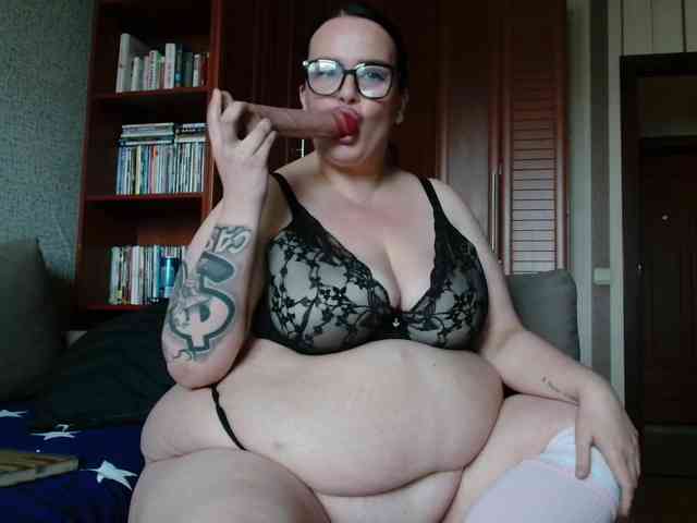 KatyushaBelly webcam