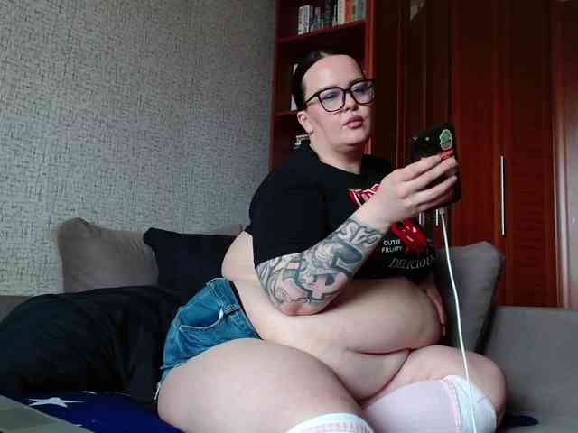 KatyushaBelly webcam