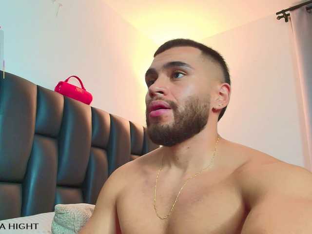 ThiagoHunk live cam