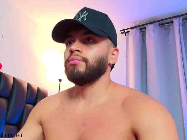 ThiagoHunk Sex Cam Show