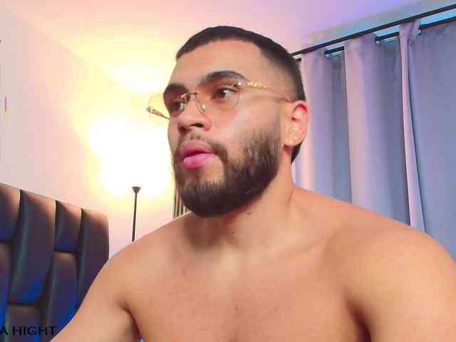 ThiagoHunk Sex Cam Show