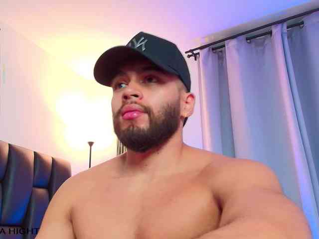 ThiagoHunk Sex Cam Show