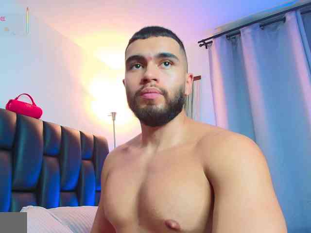 ThiagoHunk Live Webcam on BongaCams