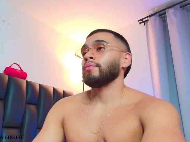ThiagoHunk Sex Cam Show