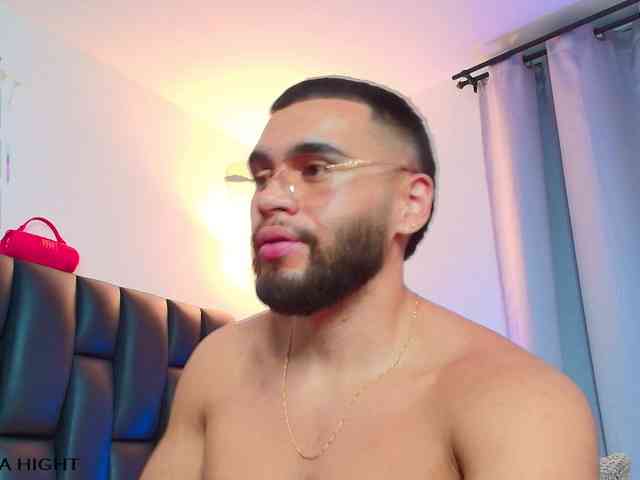 ThiagoHunk Sex Cam Show