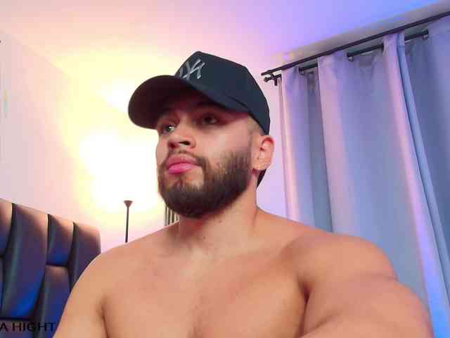 ThiagoHunk Sex Cam Show