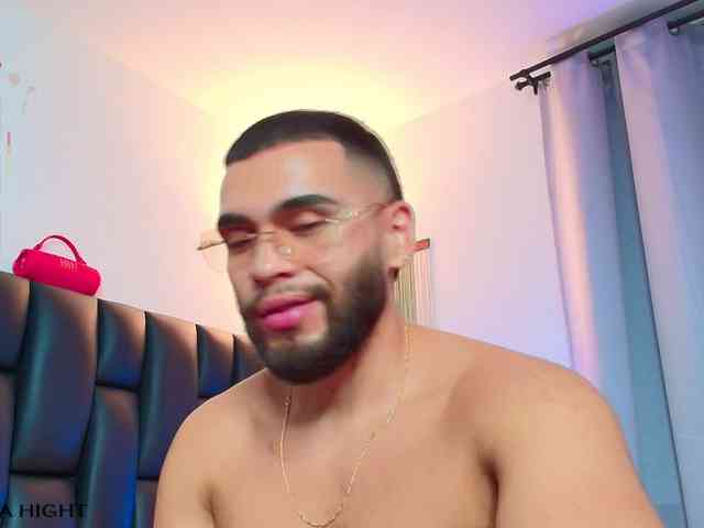 ThiagoHunk Sex Cam Show