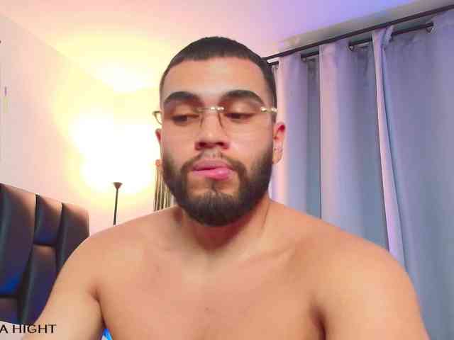 ThiagoHunk Sex Cam Show
