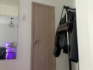 LauraMondella Porn Show