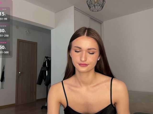 LauraMondella live cam on BongaCams
