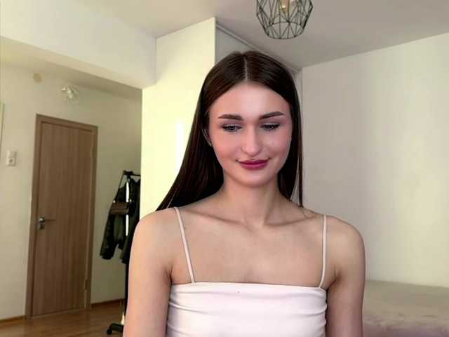 LauraMondella live cam on BongaCams