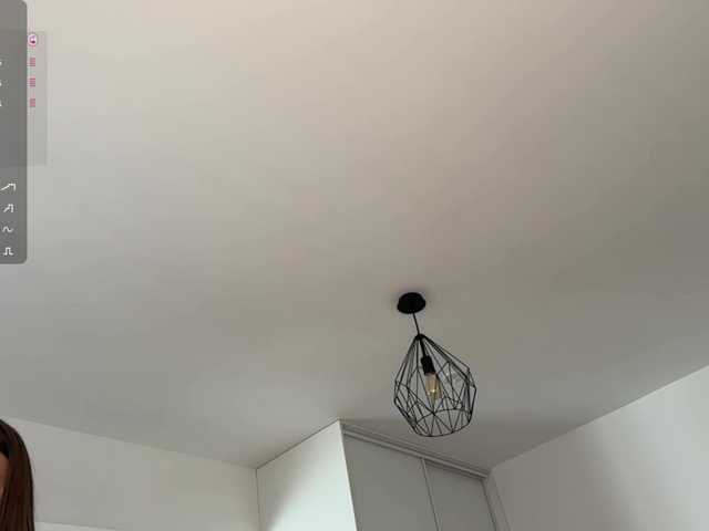 LauraMondella live webcam show