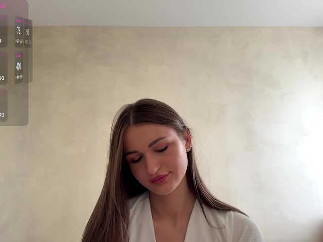 LauraMondella live cam on BongaCams